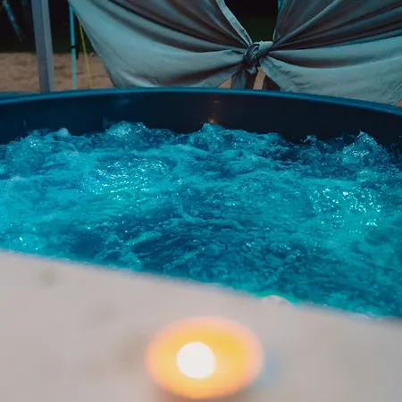 Villa Dziki Zakatek Piskornia Dom Z Balia Jacuzzi *